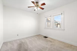 301 W Oakland Ave, Austin, MN 55912 - Photo 14