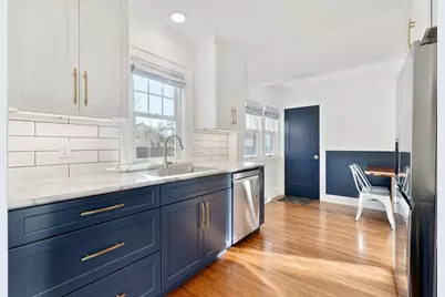 301 W Oakland Avenue #4, Austin, MN 55912 - Photo 1