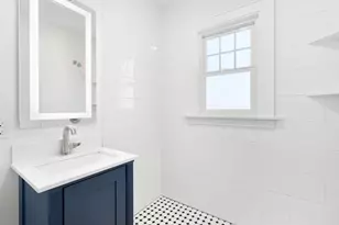 301 W Oakland Ave, Austin, MN 55912 - Photo 14