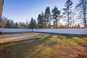 8556 Rich Ave S, Bloomington, MN 55437 - Photo 18