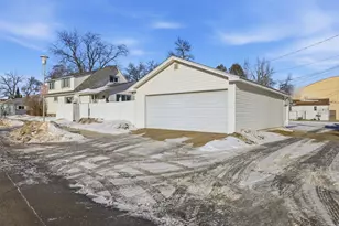 2418 4th Ave E, Hibbing, MN 55746 - Photo 2