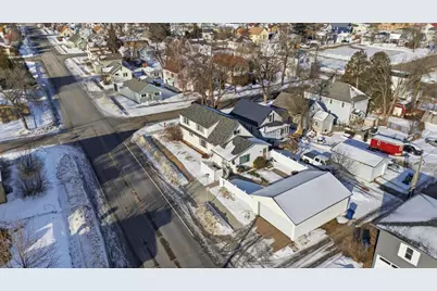 2418 4th Ave E, Hibbing, MN 55746 - Photo 4