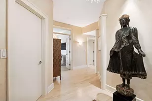 110 Bank St SE, Minneapolis, MN 55414 - Photo 2