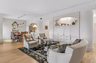 110 Bank St SE, Minneapolis, MN 55414 - Photo 10