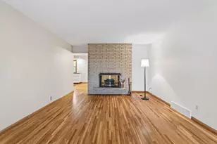 5224 W 70th St, Edina, MN 55439 - Photo 4