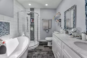 10727 Braewood Cir, Bloomington, MN 55437 - Photo 40