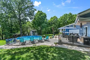 10727 Braewood Cir, Bloomington, MN 55437 - Photo 12