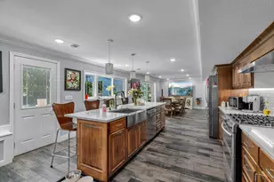 10727 Braewood Cir, Bloomington, MN 55437 - Photo 26