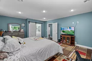 10727 Braewood Cir, Bloomington, MN 55437 - Photo 38