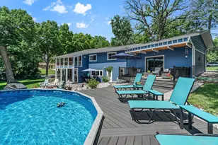 10727 Braewood Cir, Bloomington, MN 55437 - Photo 16