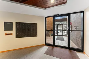 10 Windsor Ct, New Brighton, MN 55112 - Photo 4