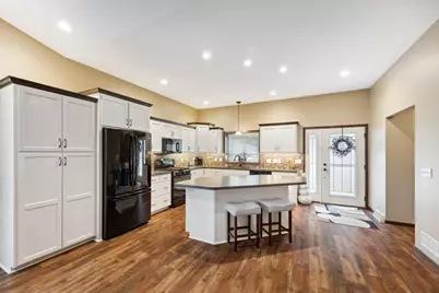 316 Lake Avenue N, Silver Lake, MN 55381 - Photo 1