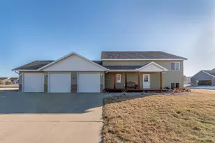 141 Chase Ave, Nicollet, MN 56074 - Photo 2