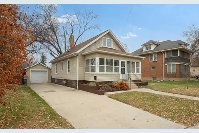 425 7th Street NW, Rochester, MN 55901 - Photo 2