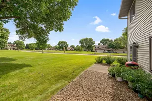 8775 Maplebrook Pkwy N, Brooklyn Park, MN 55445 - Photo 38