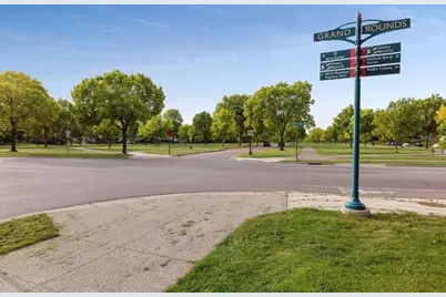 2600 Victory Memorial Drive, Minneapolis, MN 55412 - Photo 40