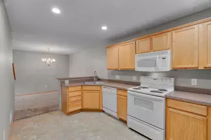 6422 Lakota Tr, Circle Pines, MN 55014 - Photo 16