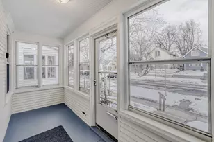 595 Hawthorne Ave E, Saint Paul, MN 55130 - Photo 2