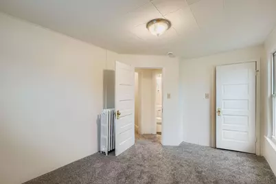 595 Hawthorne Avenue E, Saint Paul, MN 55130 - Photo 10