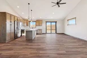 466 Coyote Way, New Richmond, WI 54017 - Photo 10