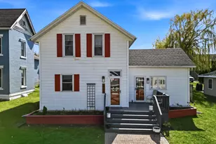 224 2nd St E, Wabasha, MN 55981 - Photo 2