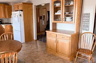 686 W River Dr, New London, MN 56273 - Photo 6