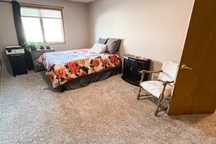 686 W River Dr, New London, MN 56273 - Photo 16