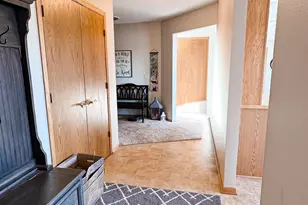 686 W River Dr, New London, MN 56273 - Photo 24