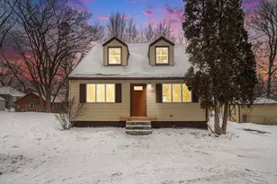 1025 Mahtomedi Ave, Mahtomedi, MN 55115 - Photo 1