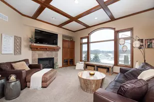 610 E Rolling Hills Dr, Le Center, MN 56057 - Photo 6