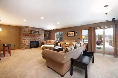 610 E Rolling Hills Drive, Le Center, MN 56057 - Photo 18