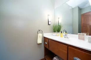 610 E Rolling Hills Dr, Le Center, MN 56057 - Photo 18