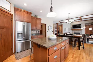 610 E Rolling Hills Dr, Le Center, MN 56057 - Photo 12