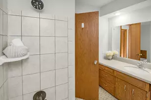 7064 Glenross Rd, Woodbury, MN 55125 - Photo 30