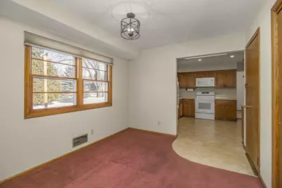 7064 Glenross Road, Woodbury, MN 55125 - Photo 18