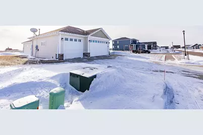 4268 Pine Parkway S, Fargo, ND 58104 - Photo 4