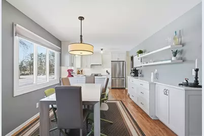 8671 Red Oak Drive, Eden Prairie, MN 55347 - Photo 4