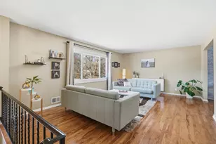 8671 Red Oak Dr, Eden Prairie, MN 55347 - Photo 2