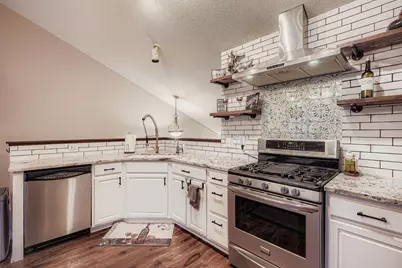 6887 Folkestone Road #712, Apple Valley, MN 55124 - Photo 4