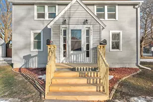 907 8th St SE, Austin, MN 55912 - Photo 2