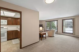 9500 Collegeview Rd, Bloomington, MN 55437 - Photo 8