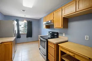 6248 Magda Dr, Maple Grove, MN 55369 - Photo 4