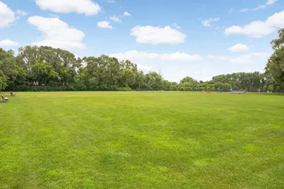 1811 Stanbridge Avenue, Roseville, MN 55113 - Photo 36