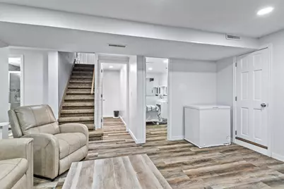 975 Hyacinth Avenue E, Saint Paul, MN 55106 - Photo 16