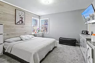 975 Hyacinth Ave E, Saint Paul, MN 55106 - Photo 10