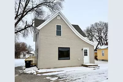 515 E Spring Street, Redwood Falls, MN 56283 - Photo 2