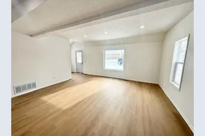 515 E Spring Street, Redwood Falls, MN 56283 - Photo 6