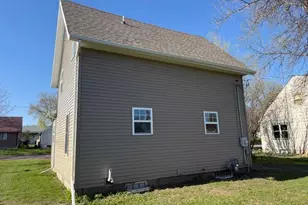 515 E Spring St, Redwood Falls, MN 56283 - Photo 4