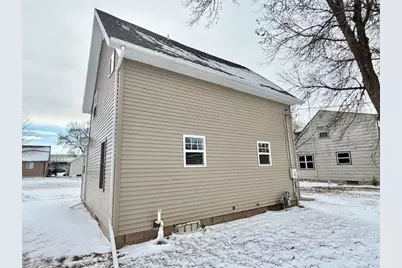 515 E Spring Street, Redwood Falls, MN 56283 - Photo 4