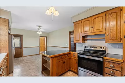 215 S 5th Street, Montevideo, MN 56265 - Photo 10